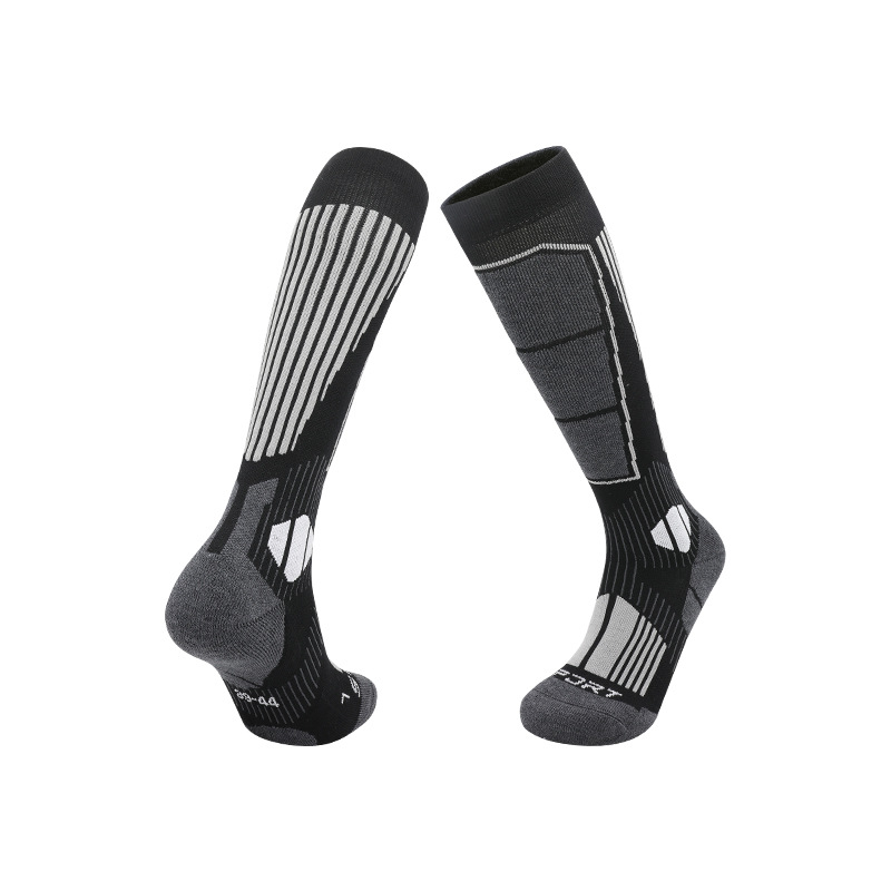 Thickening Of Professional Ski Socks In Winter