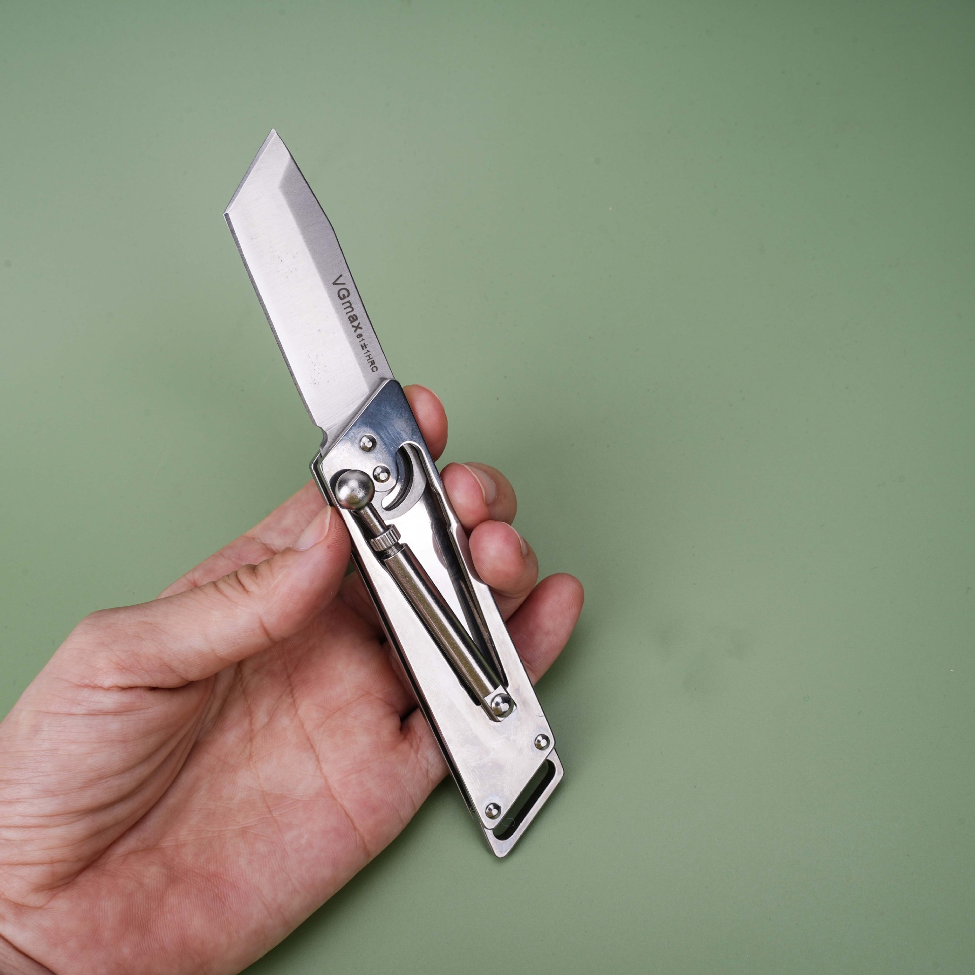 Portable Outdoor Multifunctional Mechanical Folding Knife